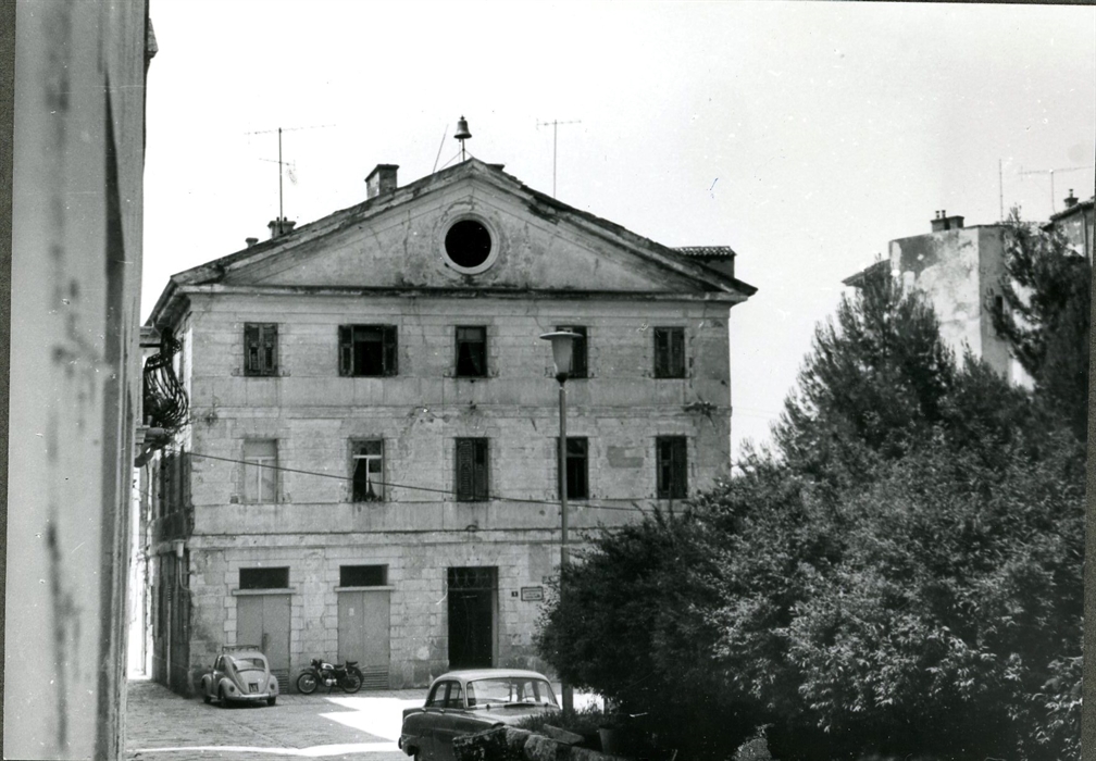 Image description